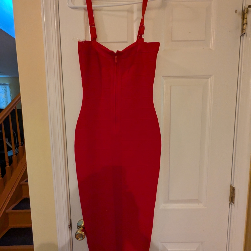 Red Sleeveless Dress - Picture 7 of 7